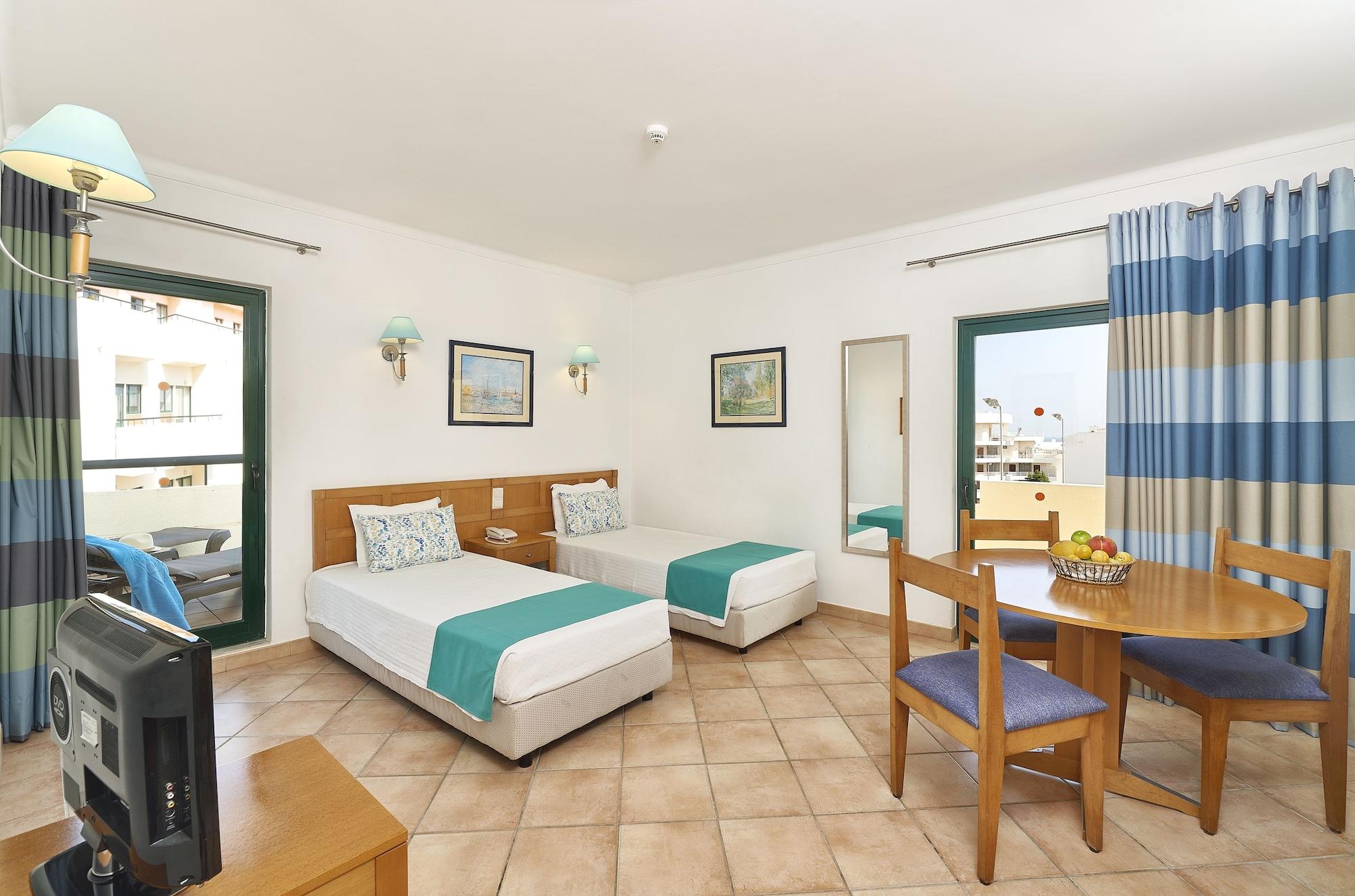 Oceanus Aparthotel อัลบูเฟรา ภายนอก รูปภาพ