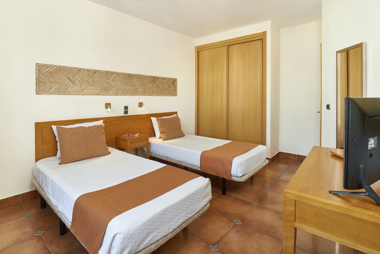 Oceanus Aparthotel อัลบูเฟรา ภายนอก รูปภาพ